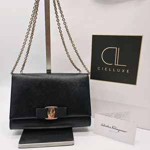 정품 페라가모 사피아노 지니 크로스백 (은장)