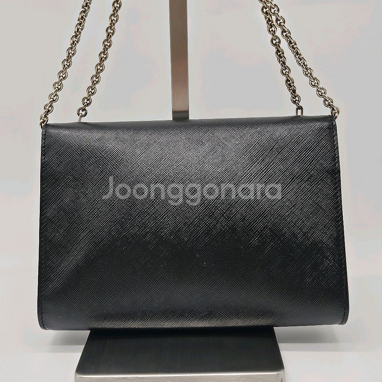 정품 페라가모 사피아노 지니 크로스백 (은장)--2