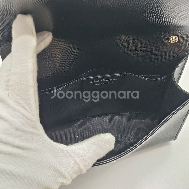 정품 페라가모 사피아노 지니 크로스백 (은장)--8