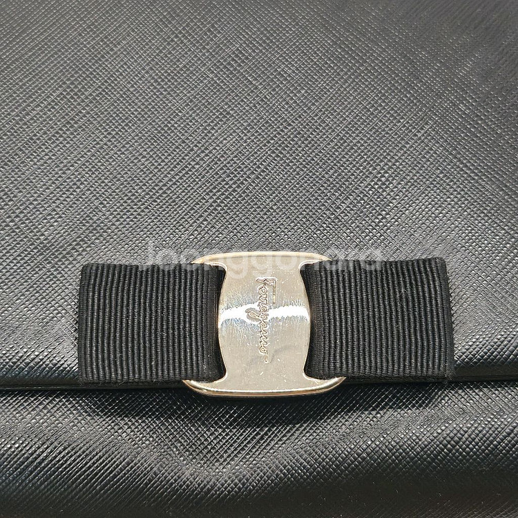 정품 페라가모 사피아노 지니 크로스백 (은장)--9