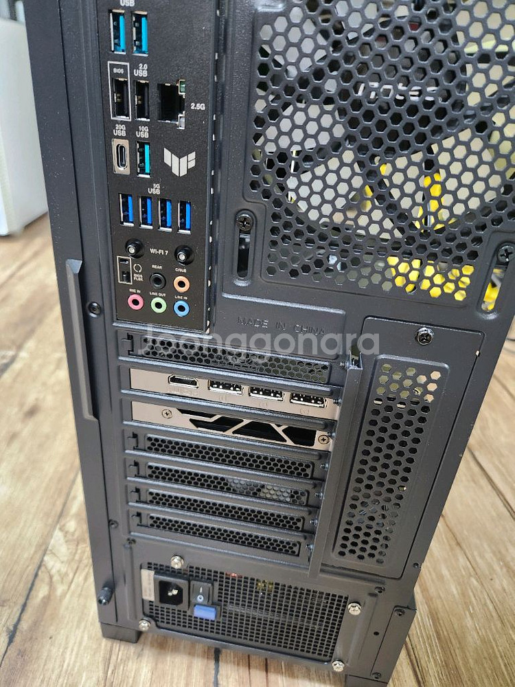 새제품급! RTX5090 + 라이젠9 9800X 초고사--1