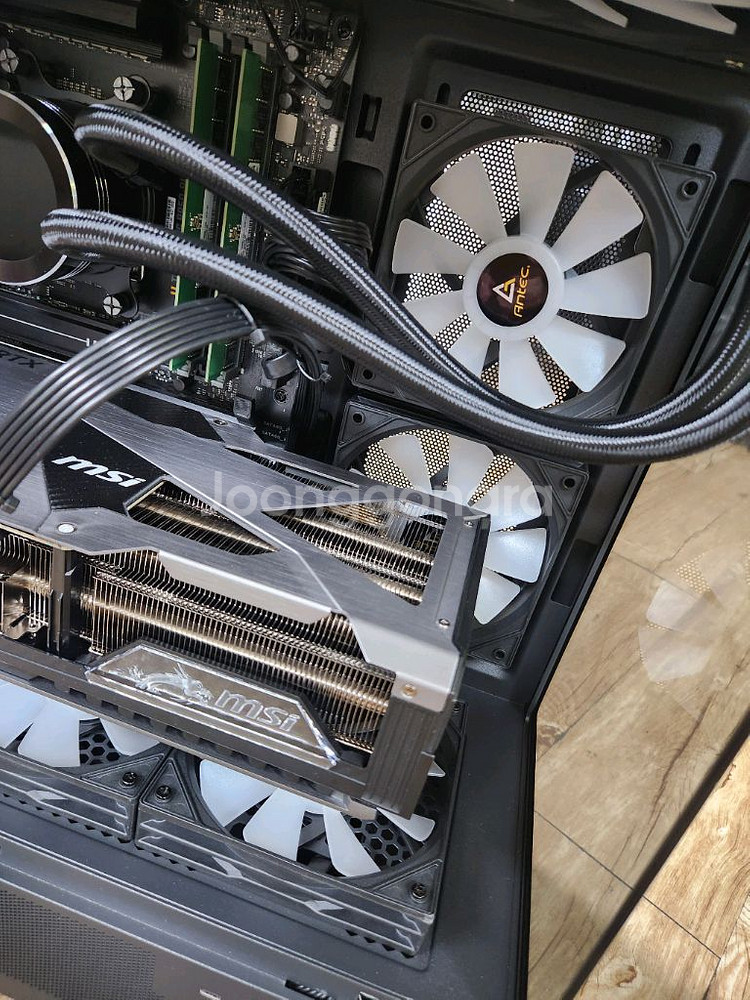 새제품급! RTX5090 + 라이젠9 9800X 초고사--4