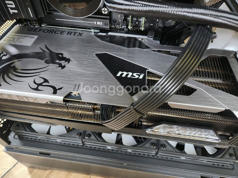 새제품급! RTX5090 + 라이젠9 9800X 초고사--2