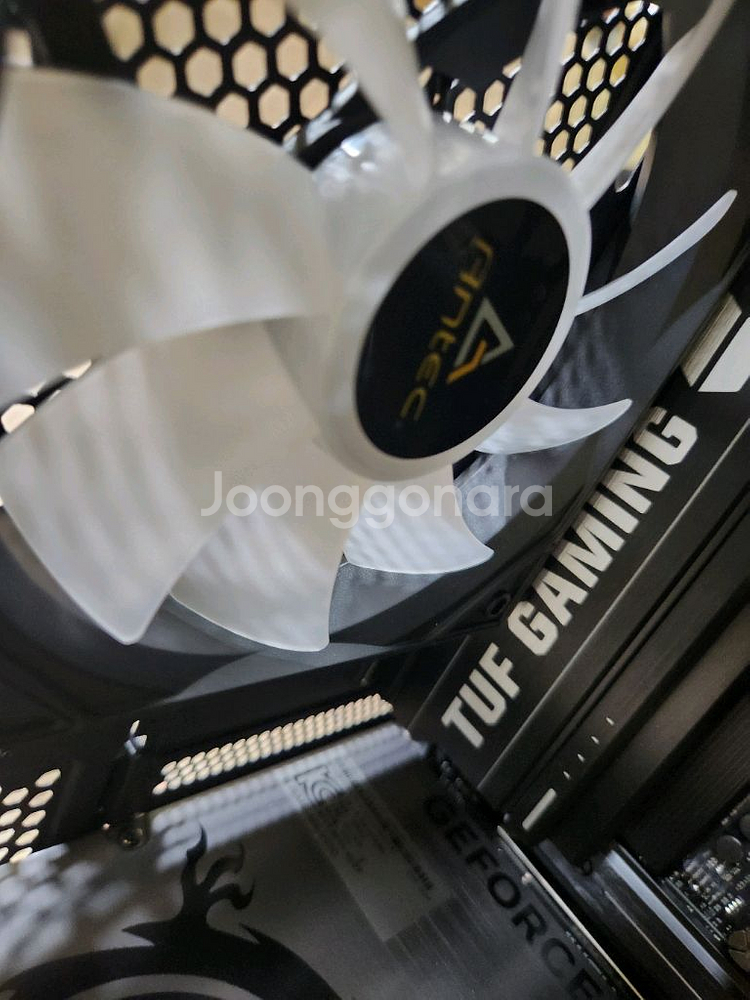 새제품급! RTX5090 + 라이젠9 9800X 초고사--6