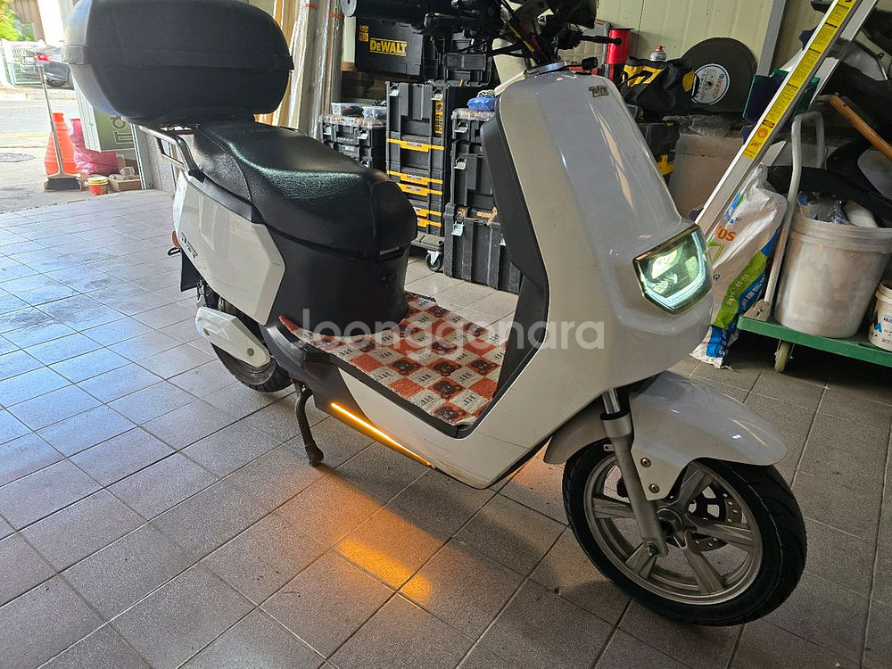 킴스트 다이스 전기 오토바이 전동 스쿠터 블랙박스--0