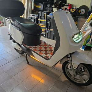 킴스트 다이스 전기 오토바이 전동 스쿠터 블랙박스