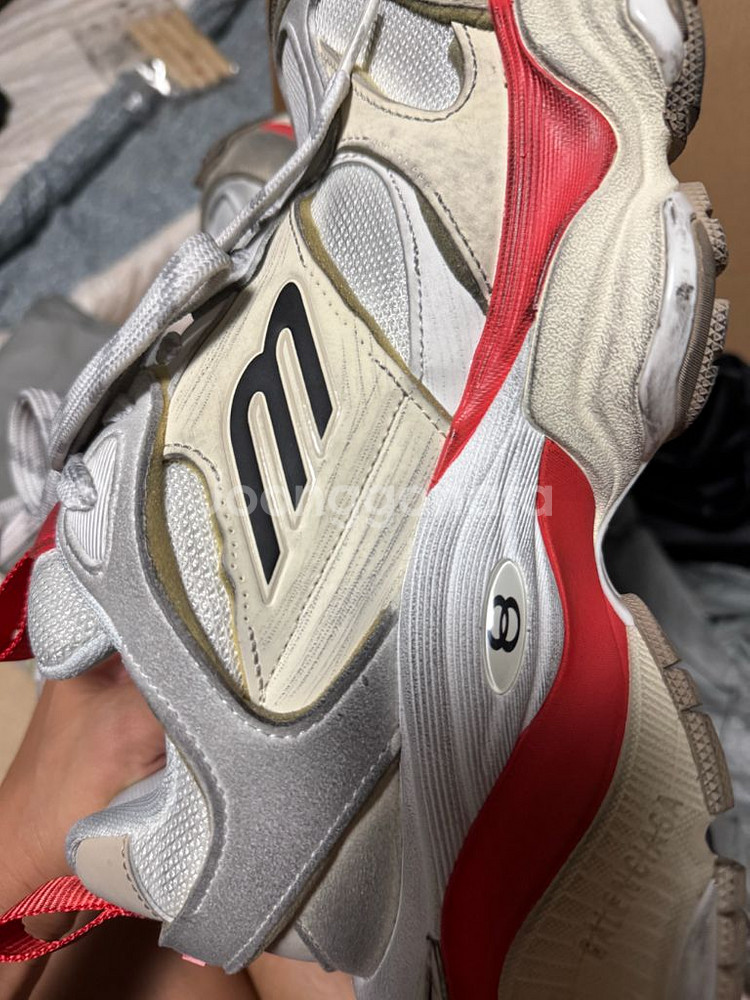 발렌시아가 카고 40--3