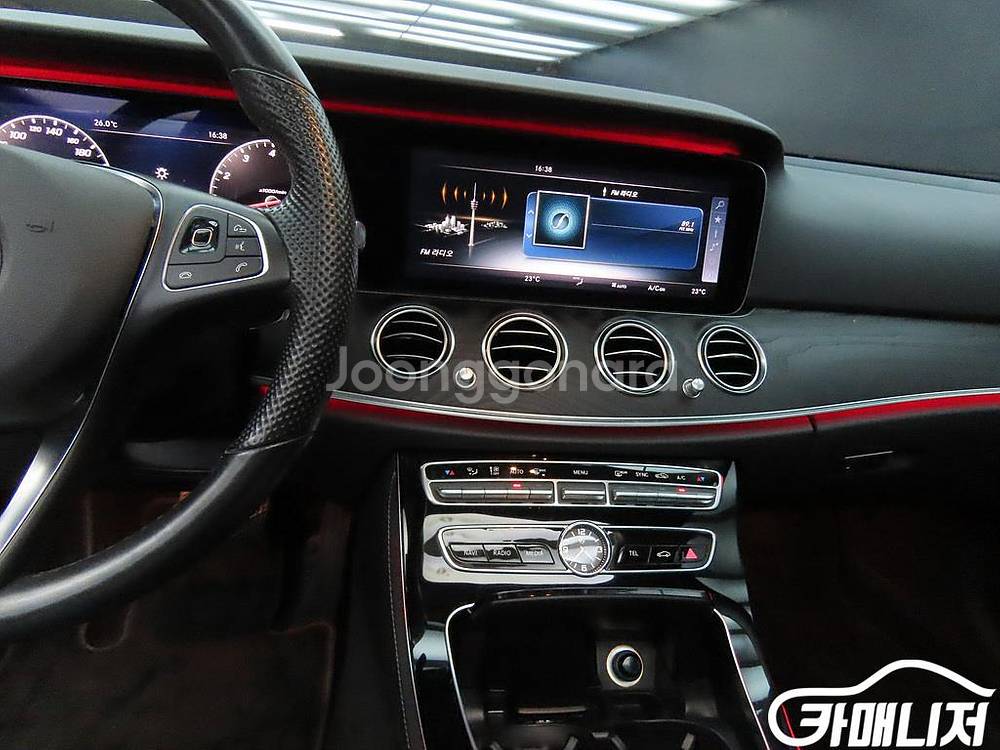 [벤츠]E-클래스 W213 E300 4MATIC 아방가--9