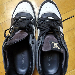 루이비통 반탑 스니커즈 팝니다 샤넬 크롬하츠 로퍼 구두