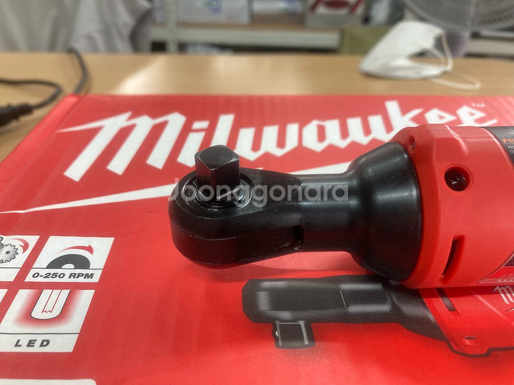 밀워키 M12 IR-0B 충전 임팩트 라쳇 렌치 베어툴--2