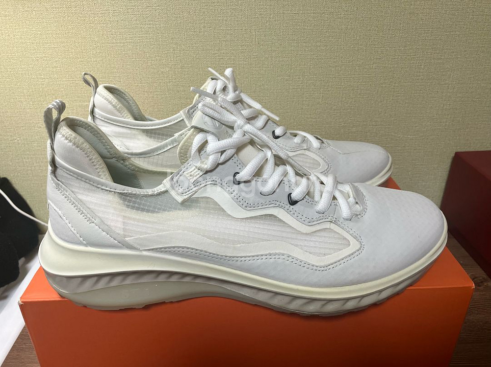 ECCO Soft7 화이트 스니커즈--2
