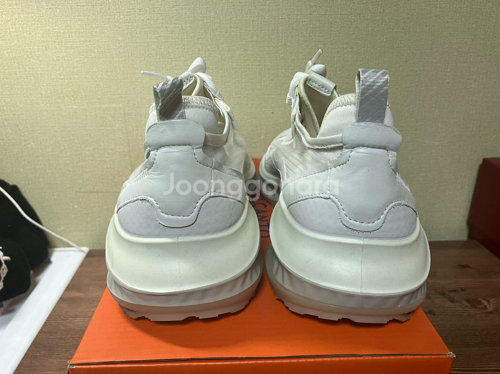 ECCO Soft7 화이트 스니커즈--4