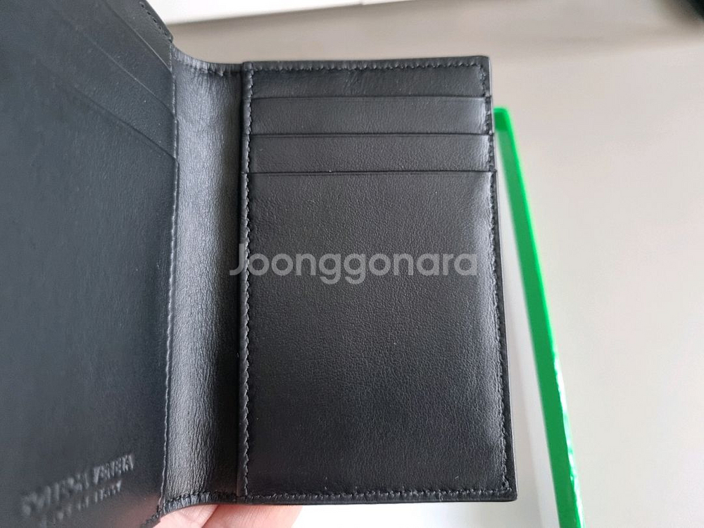 새상품 보테가베네타 카드지갑 판매합니다--2