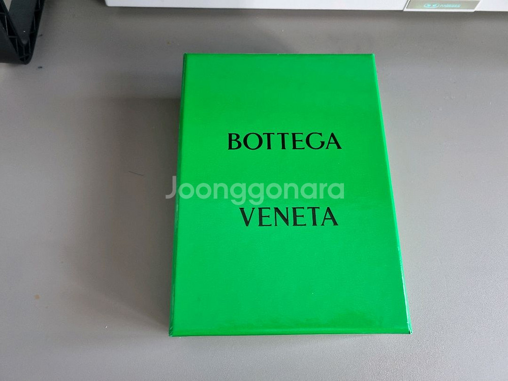 새상품 보테가베네타 카드지갑 판매합니다--7