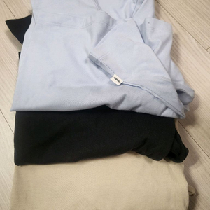 안다르 에어리센셜 롱슬리브 크롭티 3개