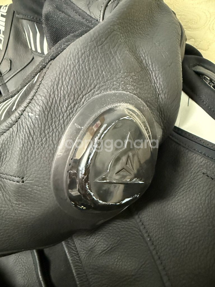 다이네즈 슈퍼스피드4 레더 자켓 46사이즈 판매합니다--4