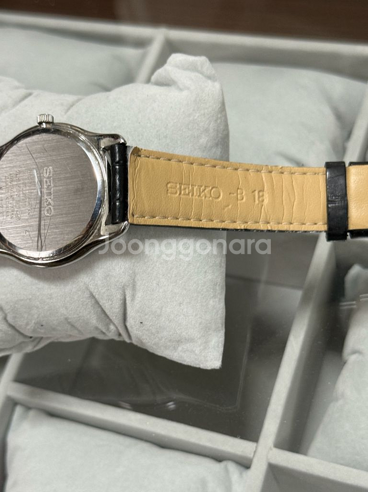 세이코 빈티지 쿼츠 가죽 시계--2