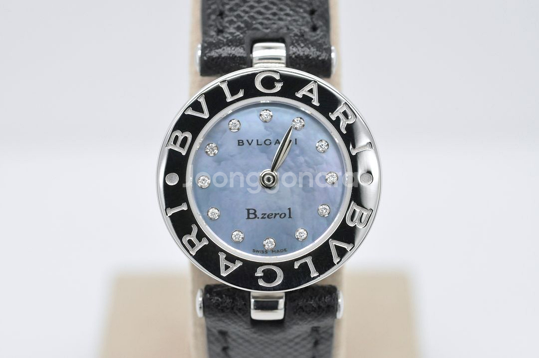 불가리 비제로원 다이아몬드 자개판 여성 사파이노 시계--4