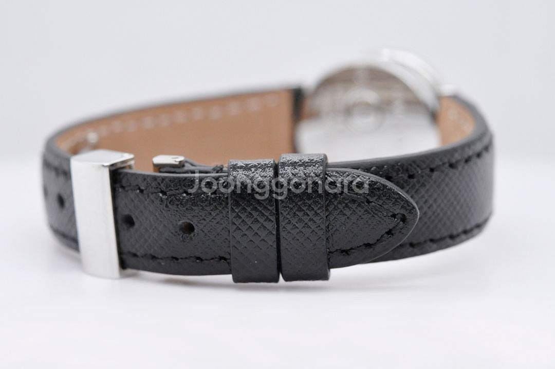 불가리 비제로원 다이아몬드 자개판 여성 사파이노 시계--7