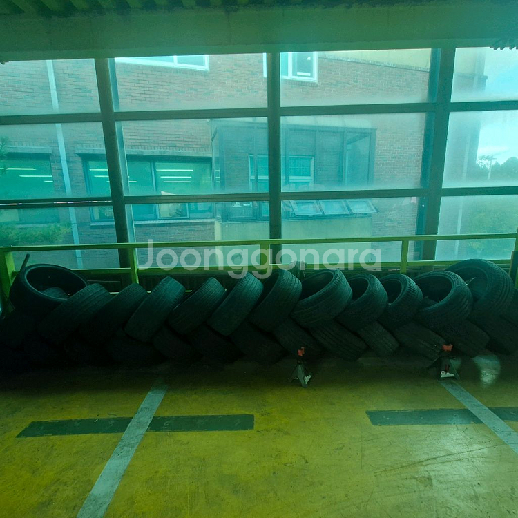 중고타이어 30개 이상 한번에 가져가실분--0