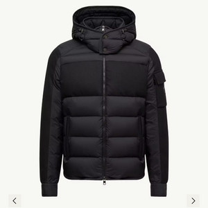 몽클레어 블랙 남자 패딩 새제품 팝니다