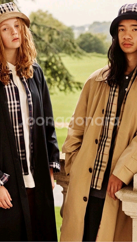 버버리X고샤루브친스키 카코트--6