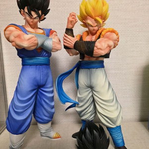 드래곤볼 피규어 일괄판매입니다 총8개