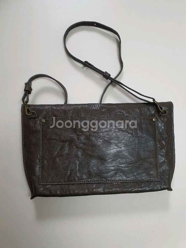 Urban Vintage 가죽숄더백--1