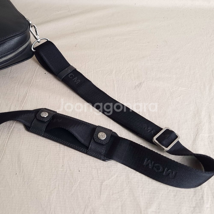 MCM 엠씨엠 가죽 서류가방 노트북 패드 수납--5