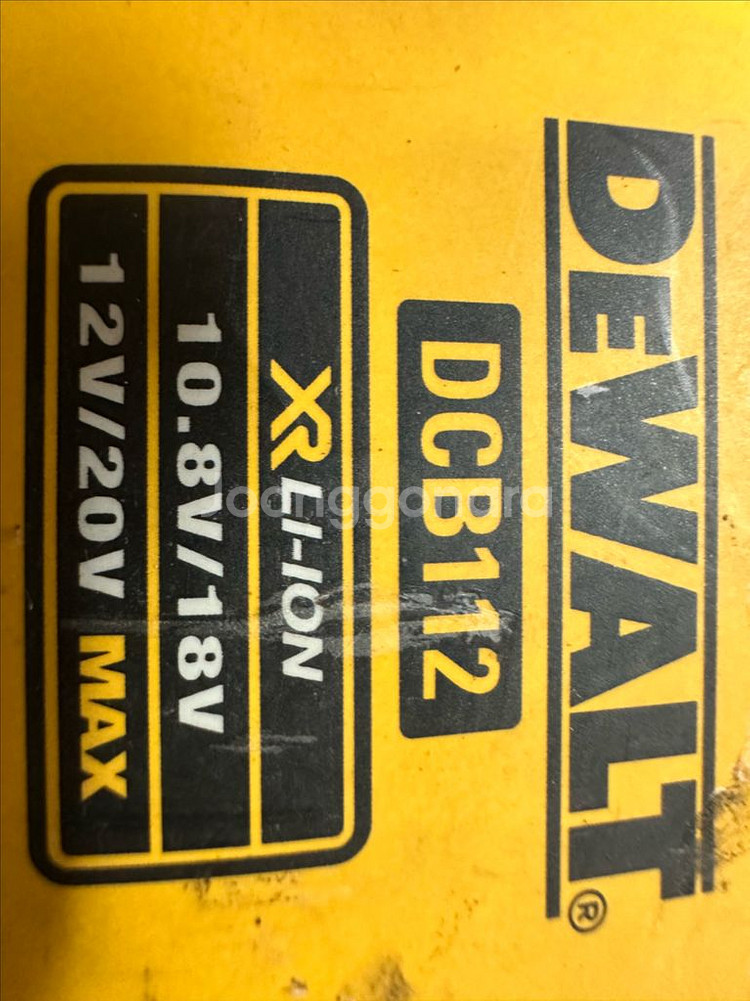 Dewalt 12V 충전기 + 밧데리--0