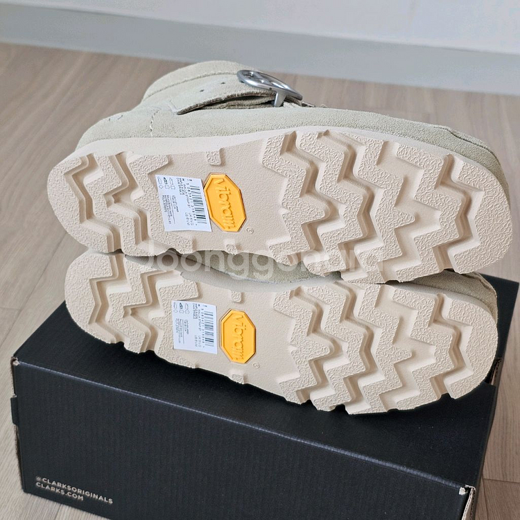 240) 클락스 X 니들스 왈라비 스트랩 부츠 메이플--7