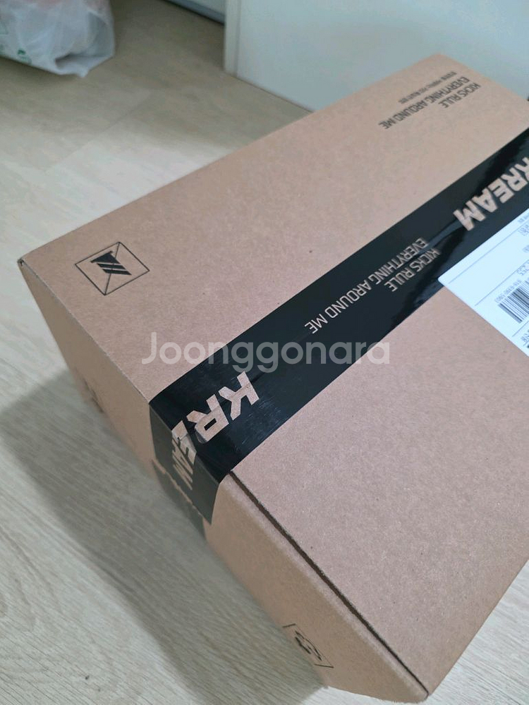 크림 미개봉 새제품 아식스 슈퍼블라스트2 블랙 275--1