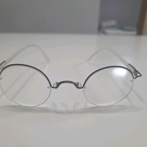 마르쿠스티 안경d2 068 판매합니다