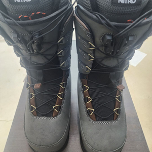 나이트로 페인트 보드부츠 245