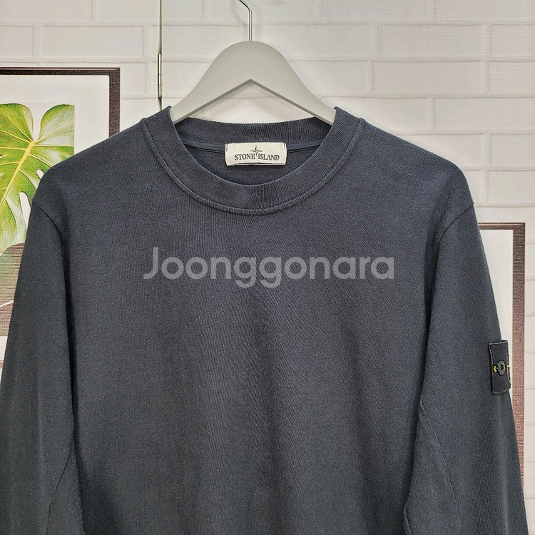 스톤아일랜드 맨투맨 블랙 M 사이즈--1