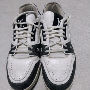 가격대폭인하!루이비통 LV스니커즈 6 1/2 (255m