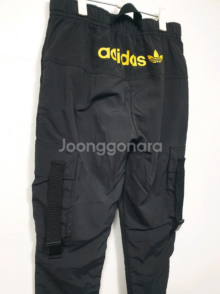 아디다스 검정색 테크 팬츠 S사이즈--7