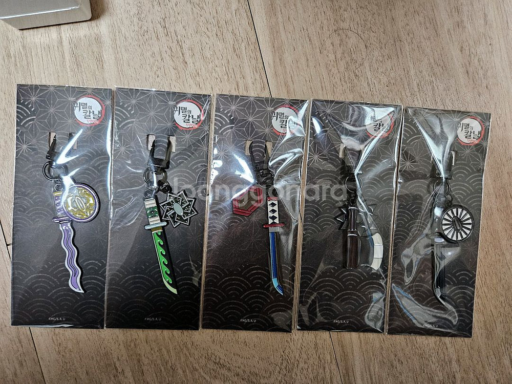 귀멸의 칼날 일륜도 키링 새상품 메가박스 기유 사네미--0
