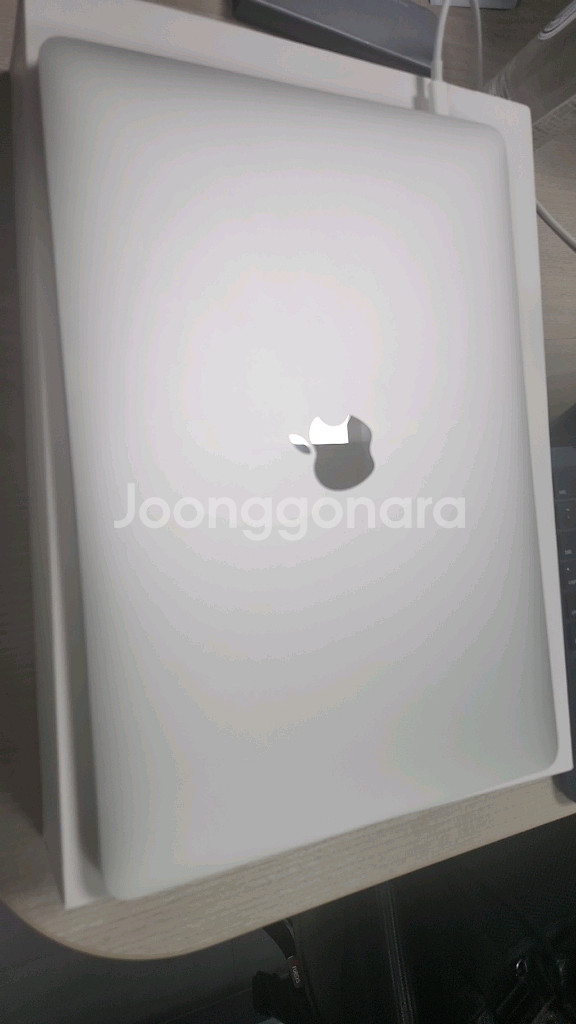 맥북 프로 실버 13인치 i5 16GB 512GB SS--1