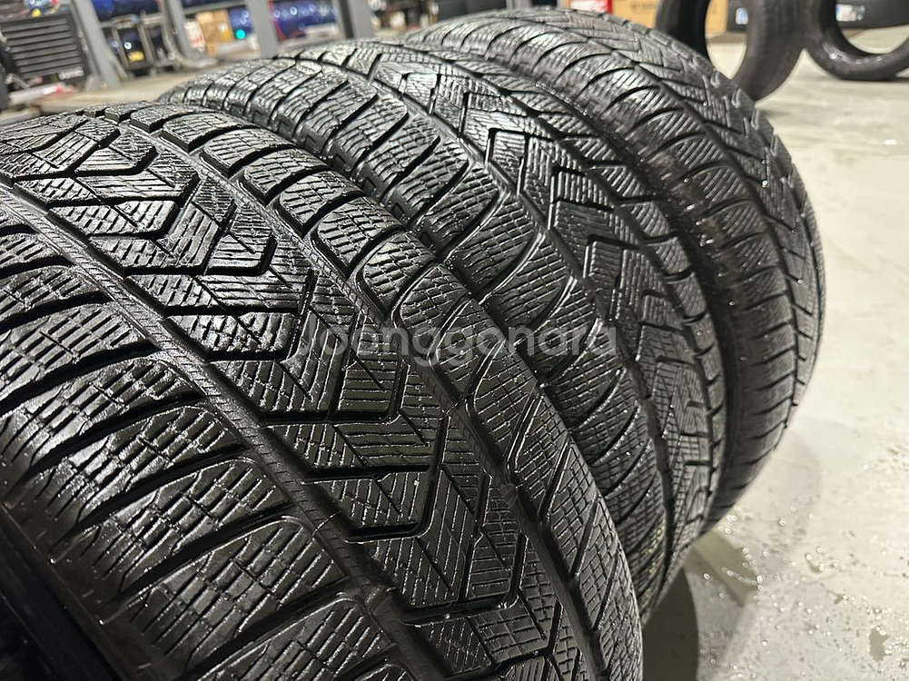 255-45-20 피렐리 윈터 팝니다--2