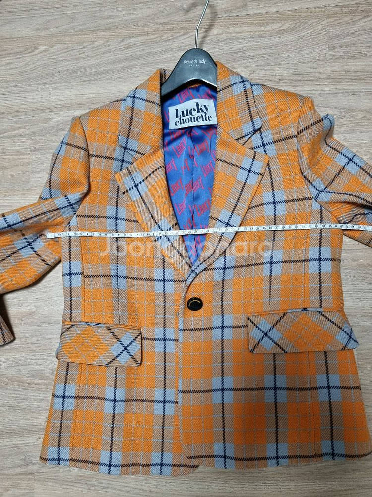 럭키슈에뜨 체크자켓 택포 두번착용--3