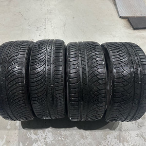 245-40-20 , 275-35-20 금호 윈터 wp