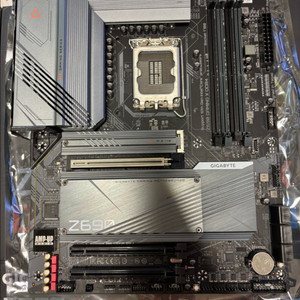 기가바이트 Z690 gaming x ddr4 판매합니다