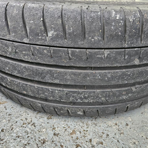 아반떼N 휠 타이어 (tpms포함 대품x) 이미지