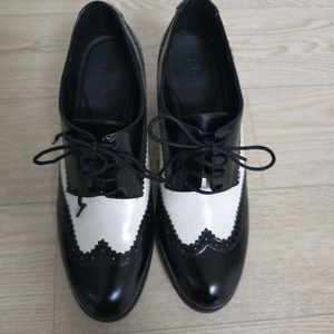 지스튜디오 클래식한 옥스포드 로퍼240