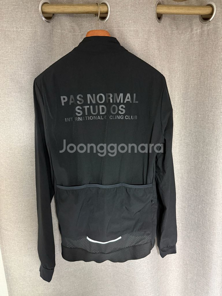 파스노말 스튜디오 질렛 및 자켓 2종 팝니다--8