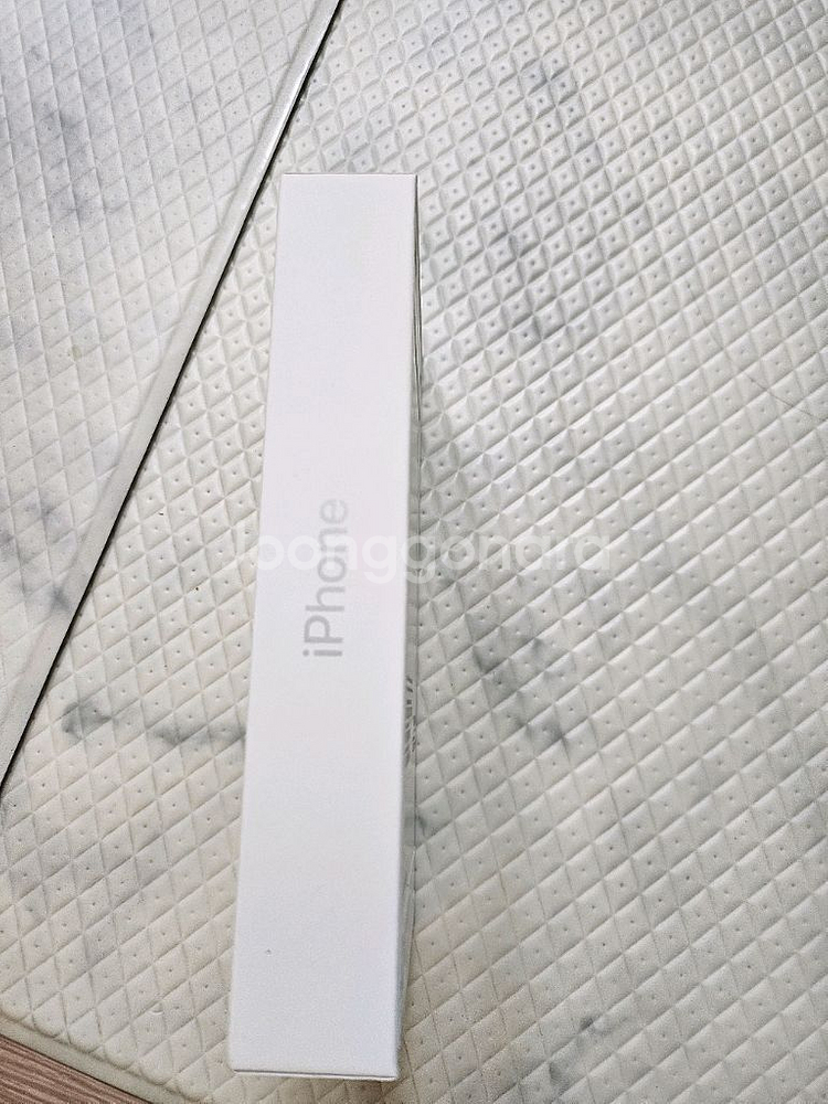 미개봉자급제 애플17프로256G 실버판매--1