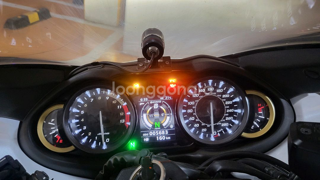 22년식 짧은 키로수 하야부사 팝니다.--4