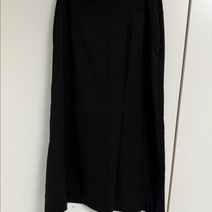 2024 구호 플리츠 스커트