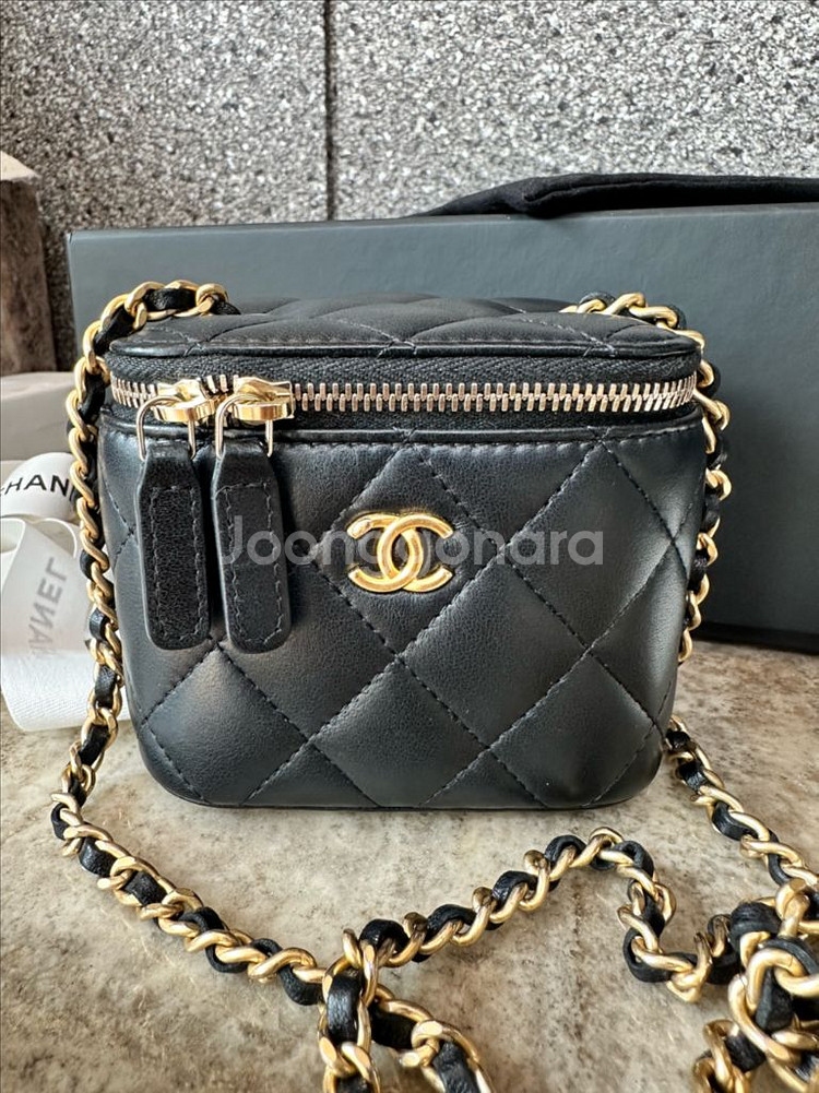 샤넬 골드볼 정사각 미니베니티 ( 블랙 )--4